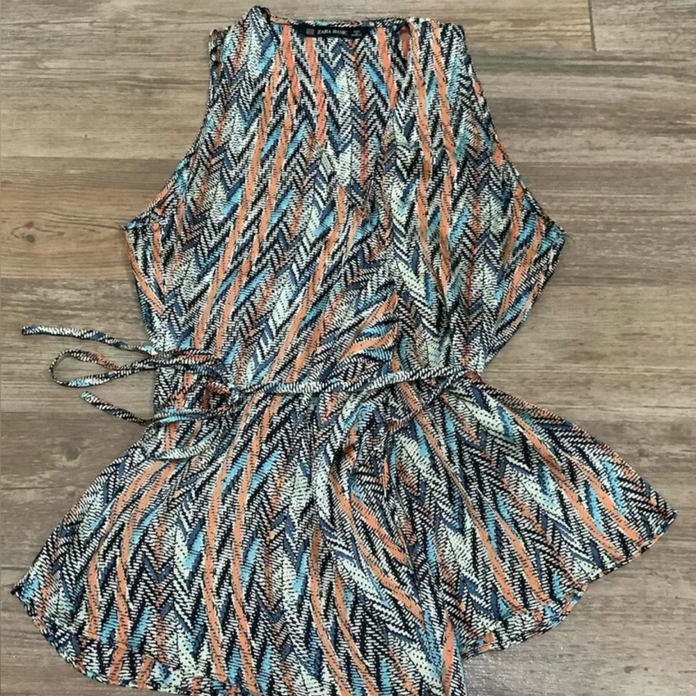 Zara women x-small wrap t-shirt-multicolored-chevron design-sleeveless